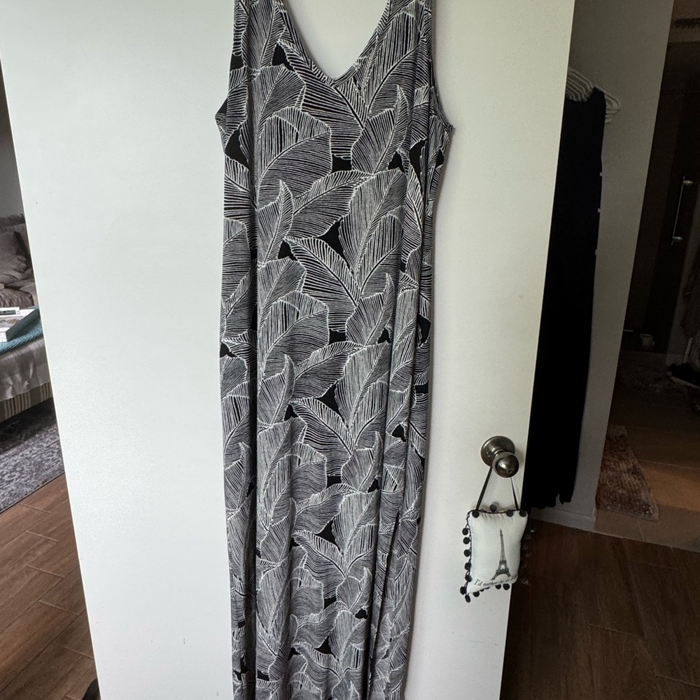 Karen Kane black-and-white maxi dress
